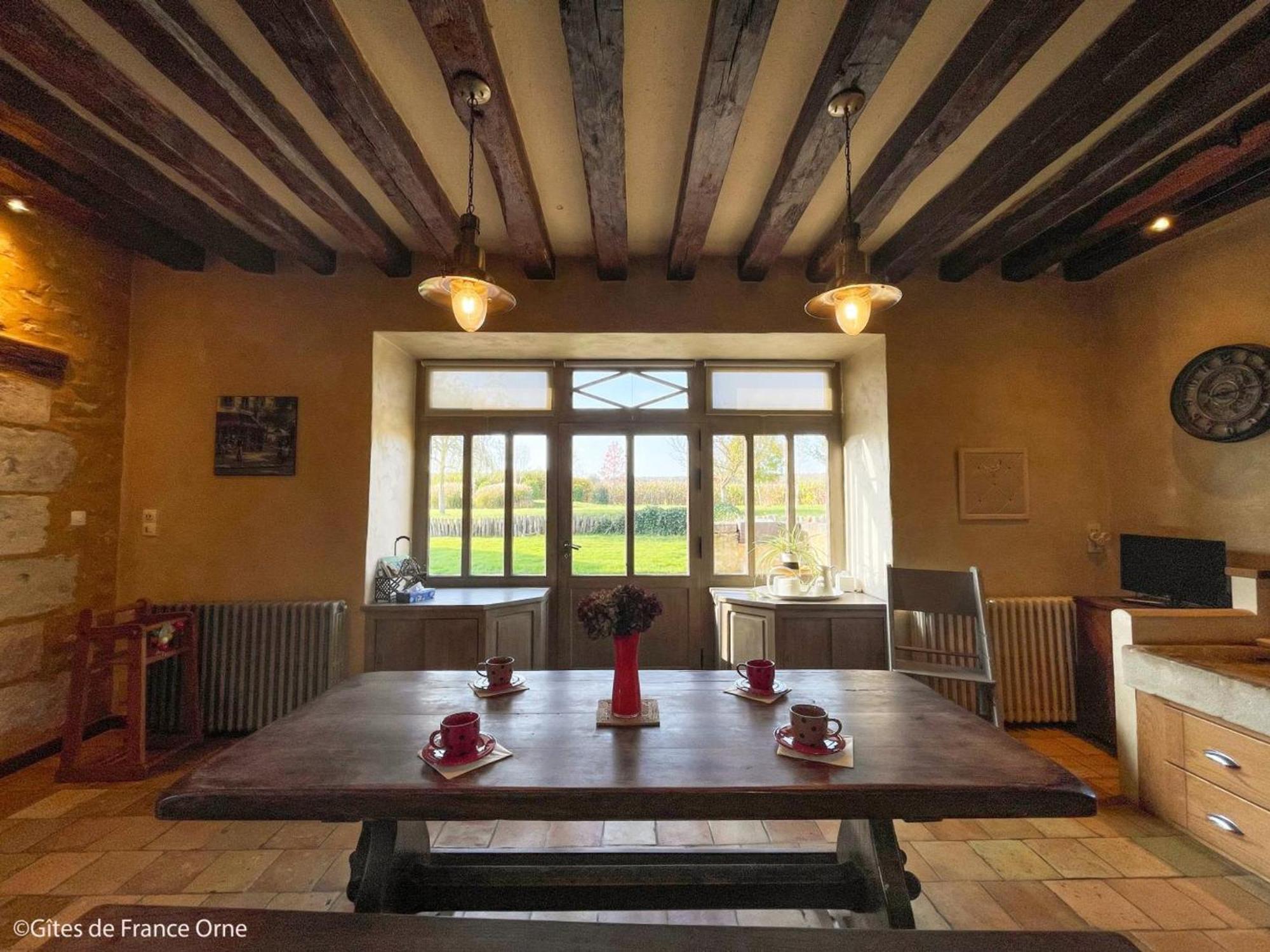Maison De Charme Avec Piscine Interieure, Grand Jardin, Et Paysages Magnifiques En Pleine Campagne - Fr-1-497-164 Rémalard Exterior foto